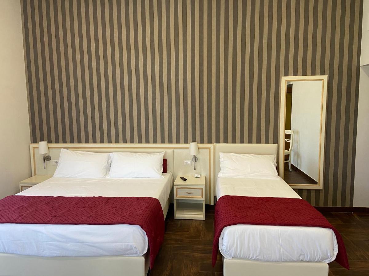 Villa Pallotta Luxury B&B เชรินโญลา ภายนอก รูปภาพ