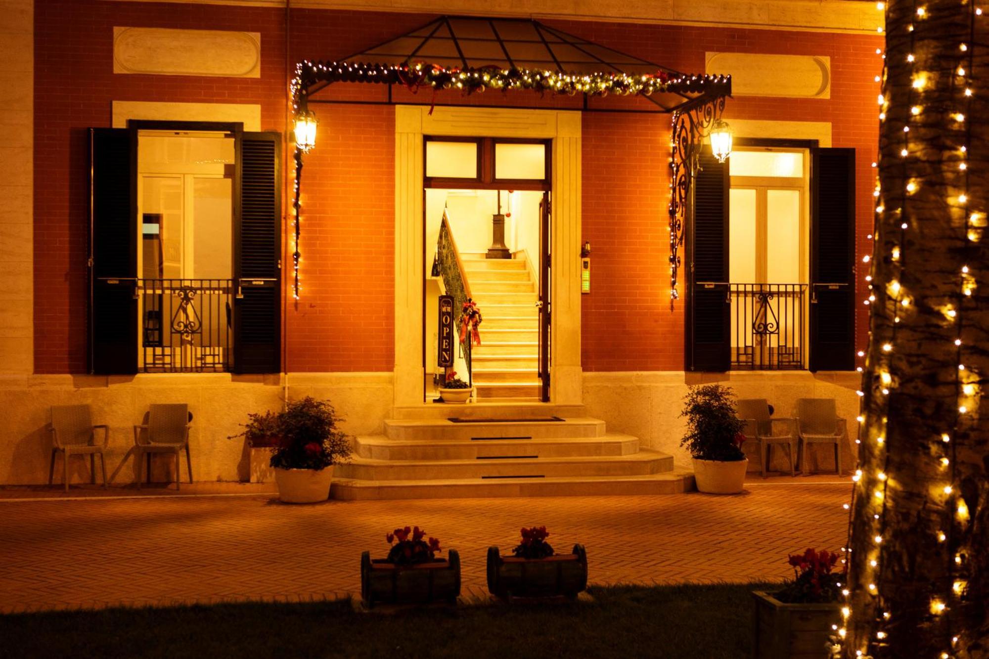 Villa Pallotta Luxury B&B เชรินโญลา ภายนอก รูปภาพ