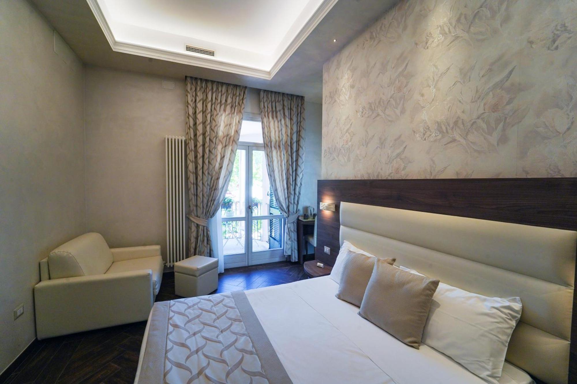 Villa Pallotta Luxury B&B เชรินโญลา ภายนอก รูปภาพ