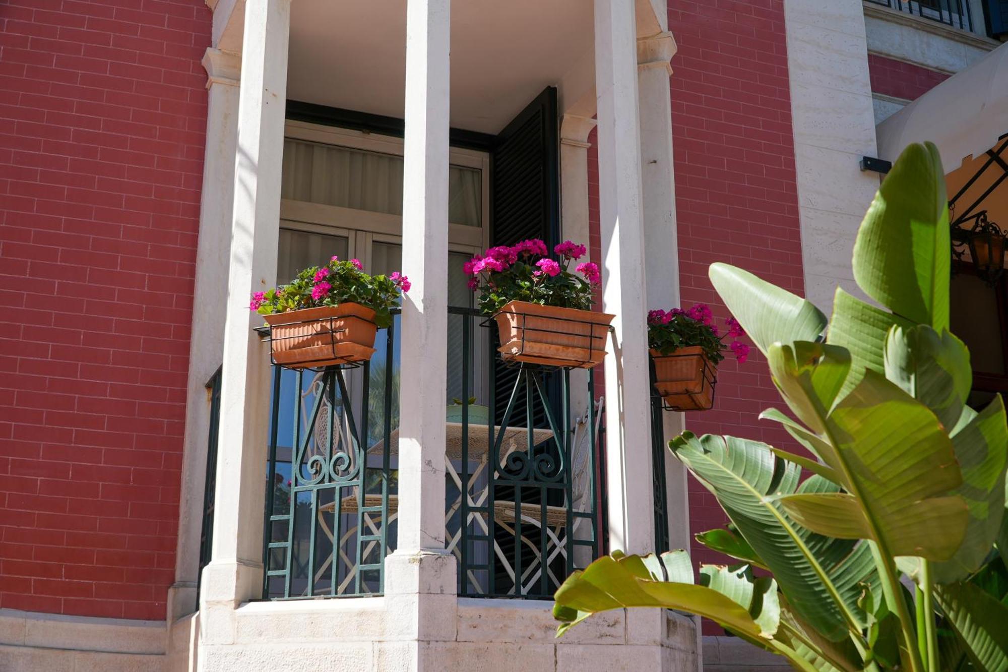 Villa Pallotta Luxury B&B เชรินโญลา ภายนอก รูปภาพ