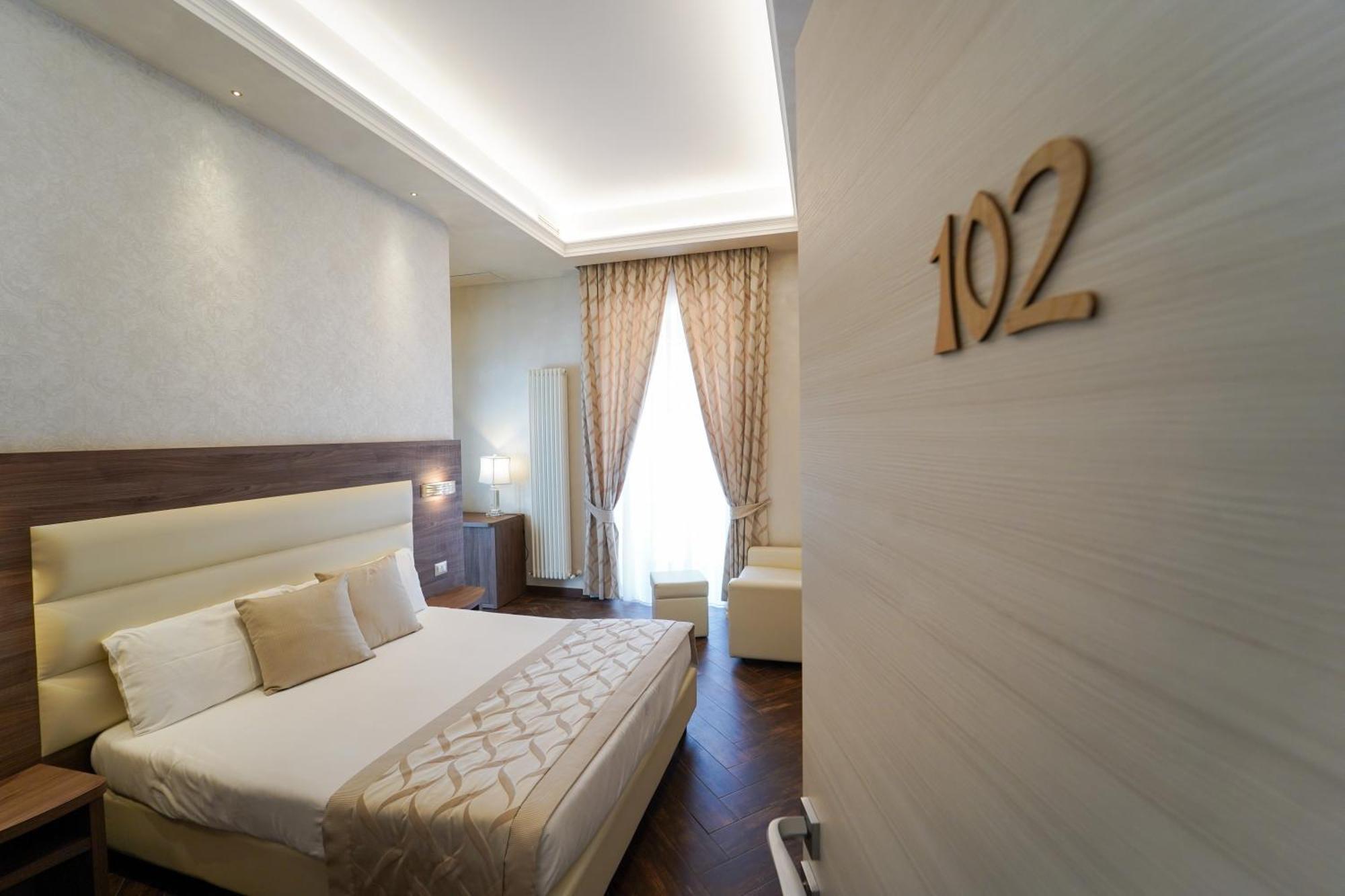 Villa Pallotta Luxury B&B เชรินโญลา ภายนอก รูปภาพ