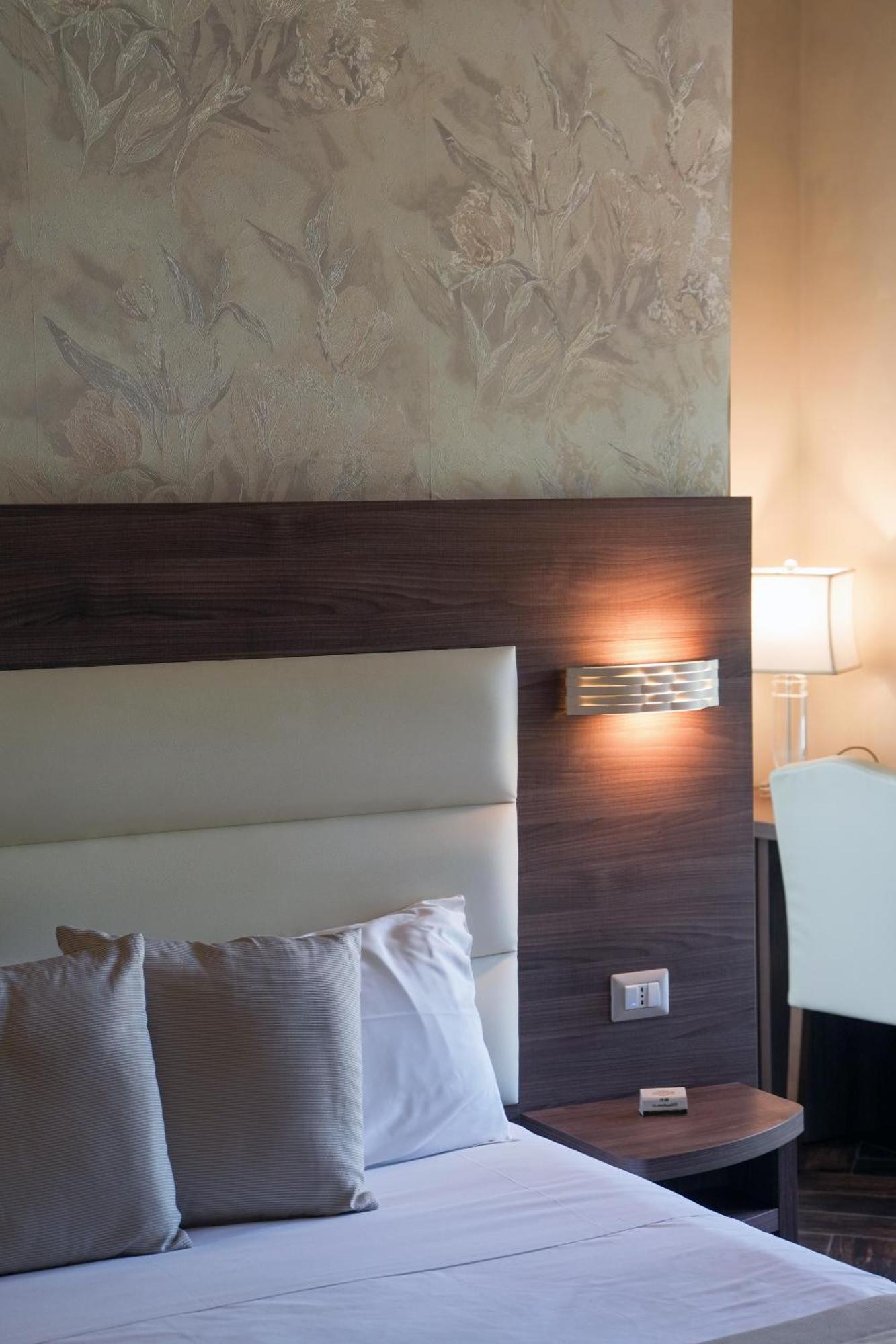 Villa Pallotta Luxury B&B เชรินโญลา ภายนอก รูปภาพ