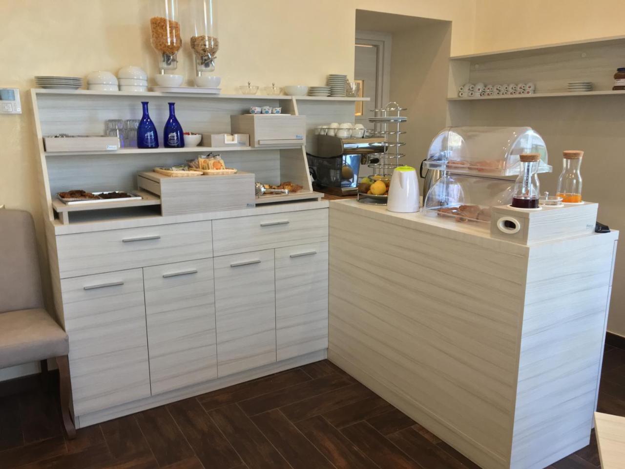 Villa Pallotta Luxury B&B เชรินโญลา ภายนอก รูปภาพ