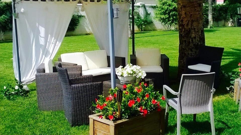 Villa Pallotta Luxury B&B เชรินโญลา ภายนอก รูปภาพ