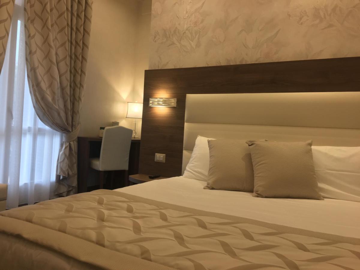 Villa Pallotta Luxury B&B เชรินโญลา ภายนอก รูปภาพ